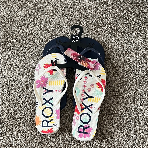 Roxy Shoes - 2pair Roxy flip flops